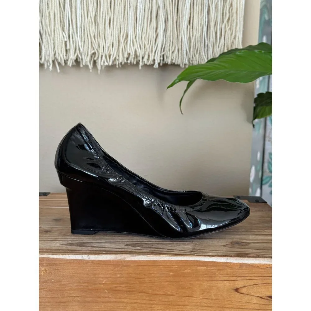 Vera Wang Lavender Ella Black Patent Leather Ballet Toe Wedge Heel Pumps Size 8